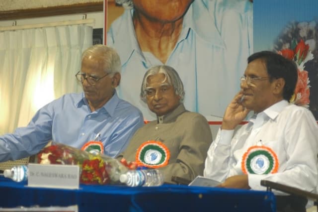 Dr. Pinnamaneni Siddhartha Institute of Medical Sciences & Research Foundation Vijayawada Dr.A P J Abdul Kalam Visit photo 6