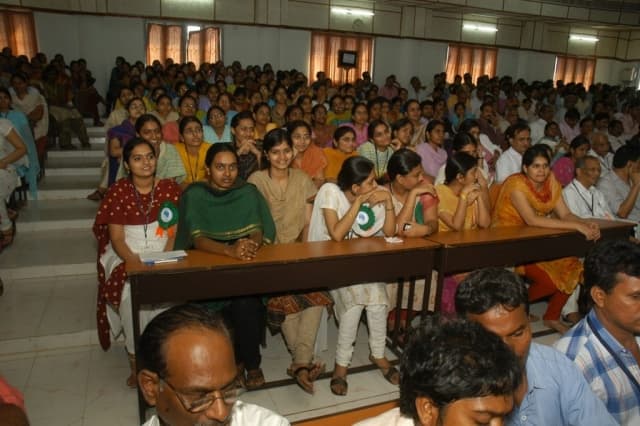 Dr. Pinnamaneni Siddhartha Institute of Medical Sciences & Research Foundation Vijayawada Dr.A P J Abdul Kalam Visit photo 8