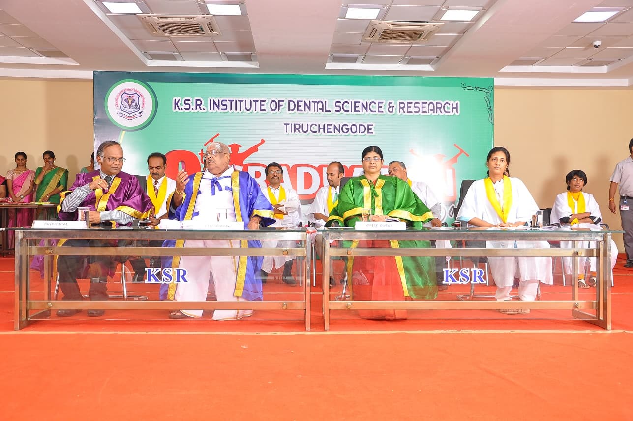 K.S.R. Institute of Dental Science and Research Tiruchengodu Graduation ceremony photo 2