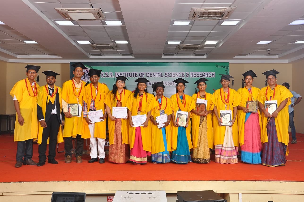 K.S.R. Institute of Dental Science and Research Tiruchengodu Graduation ceremony photo 7