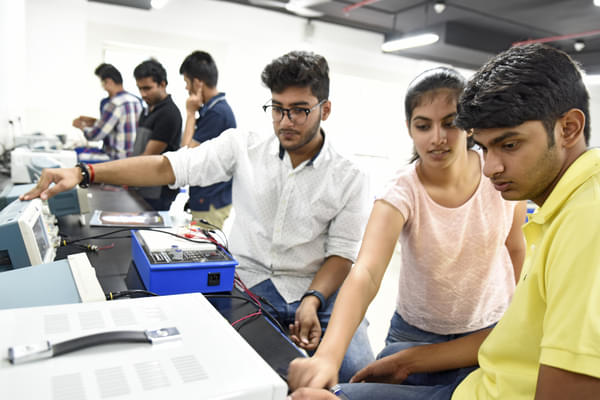 MAHINDRA University Laboratory photo 4