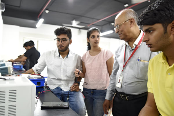 MAHINDRA University Laboratory photo 5