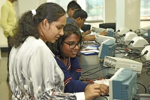 MAHINDRA University Laboratory photo 10