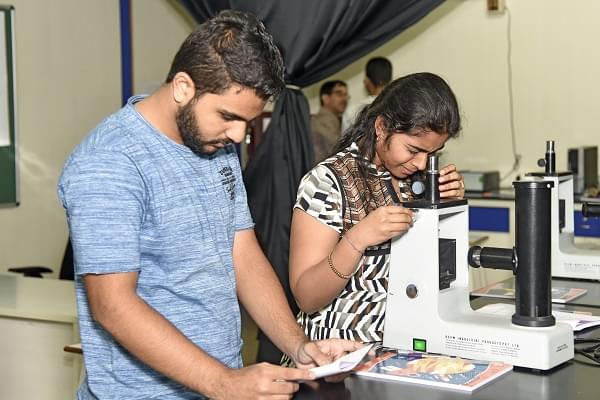 MAHINDRA University Laboratory photo 17