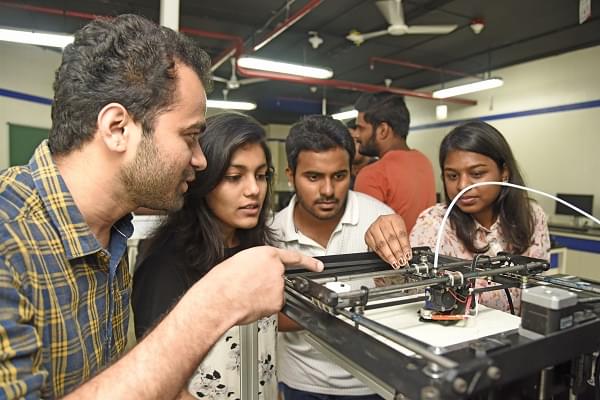 MAHINDRA University Laboratory photo 22