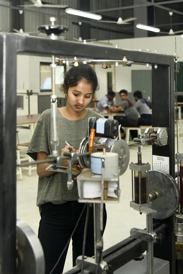 MAHINDRA University Laboratory photo 38