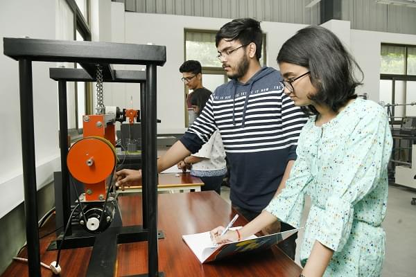 MAHINDRA University Laboratory photo 40