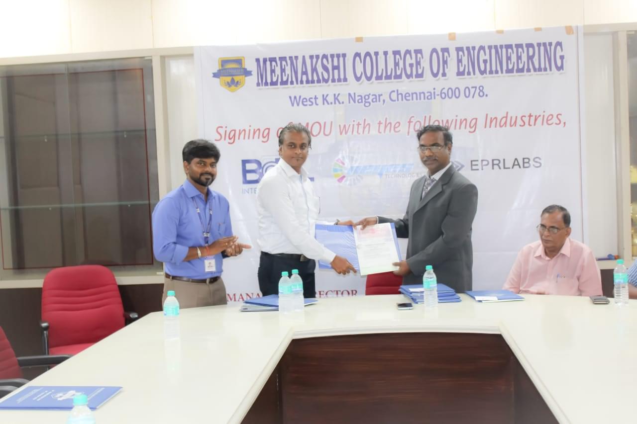 Meenakshi College of Engineering Chennai Labs photo 5