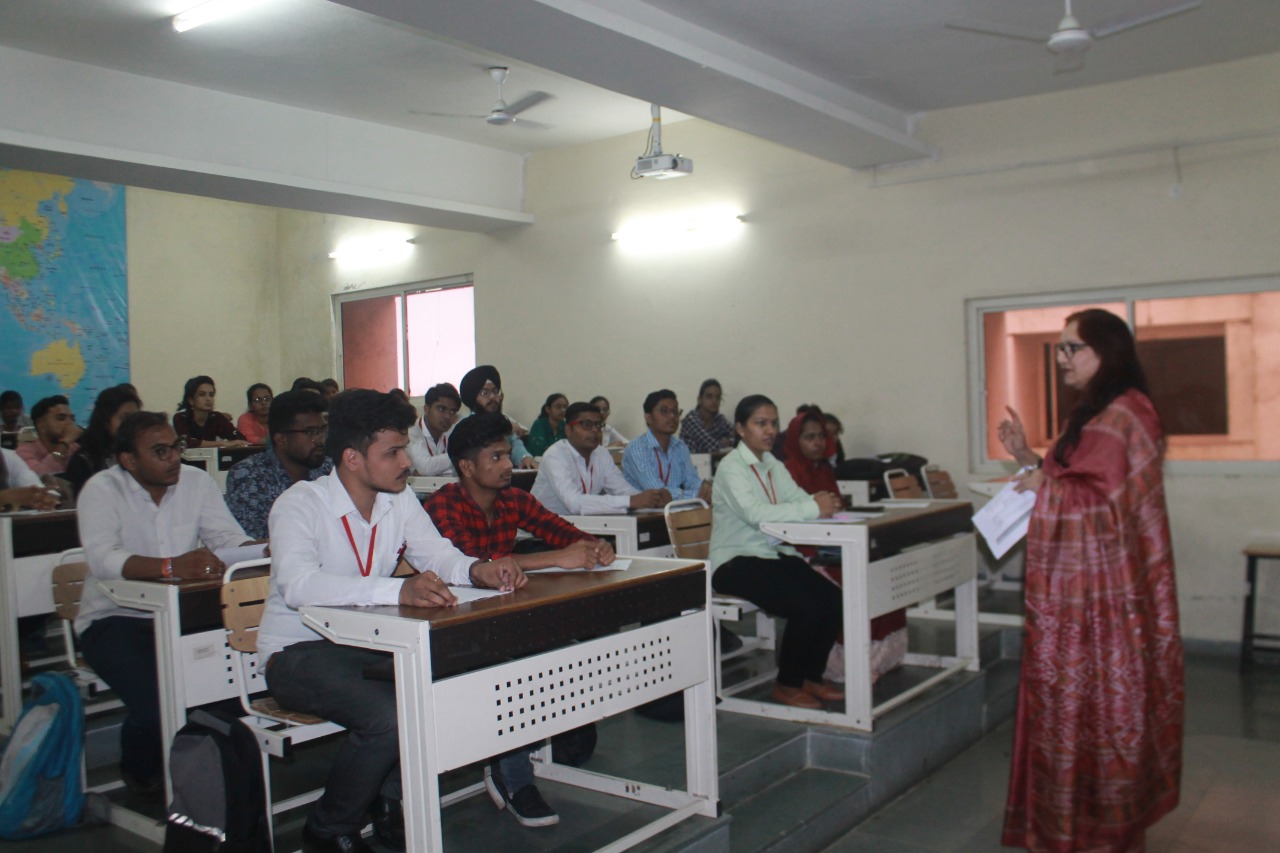 IIMR Case Analysis Workshop photo 4