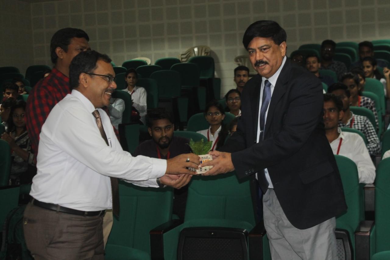 IIMR Case Analysis Workshop photo 10