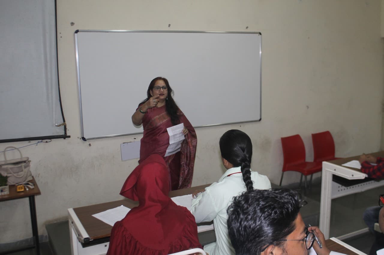 IIMR Case Analysis Workshop photo 11