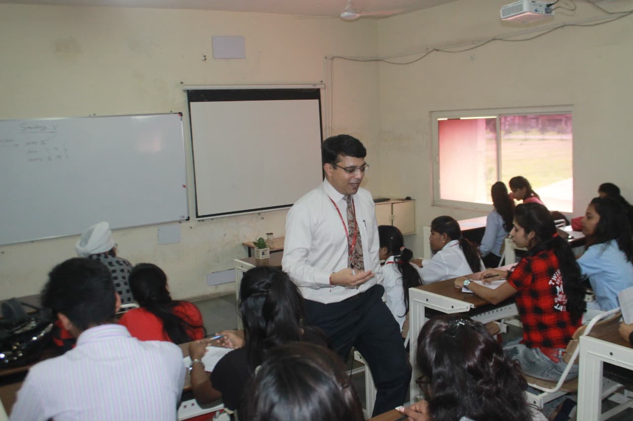 IIMR Case Analysis Workshop photo 13