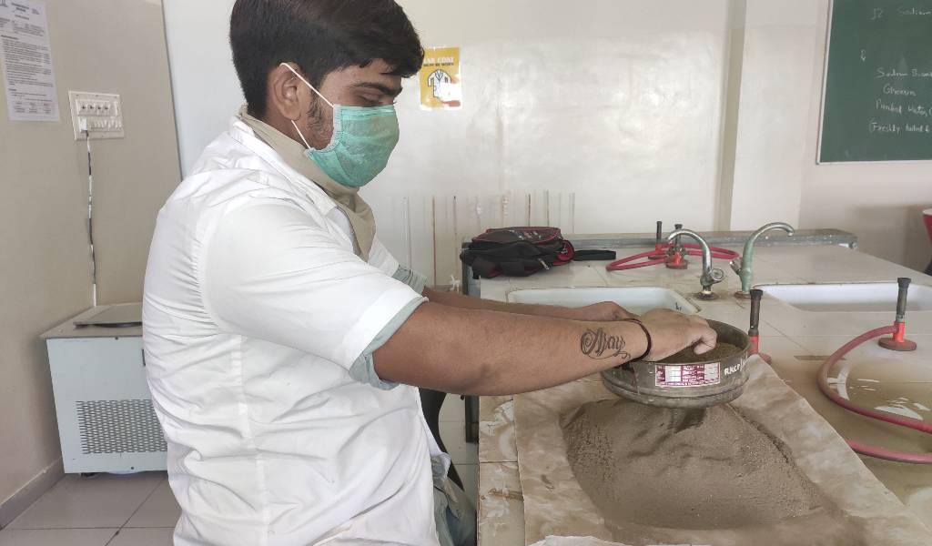 R. K. University, School of Pharmacy Rajkot Workshop photo 1