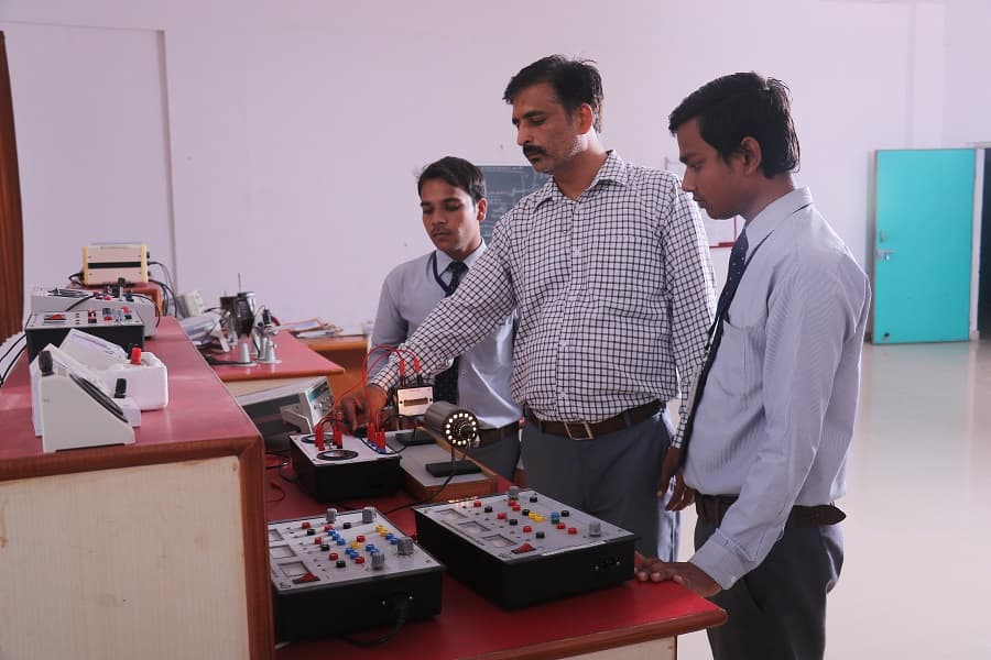 Technology Education and Research Integrated Institute Kurukshetra Laboratory photo 10