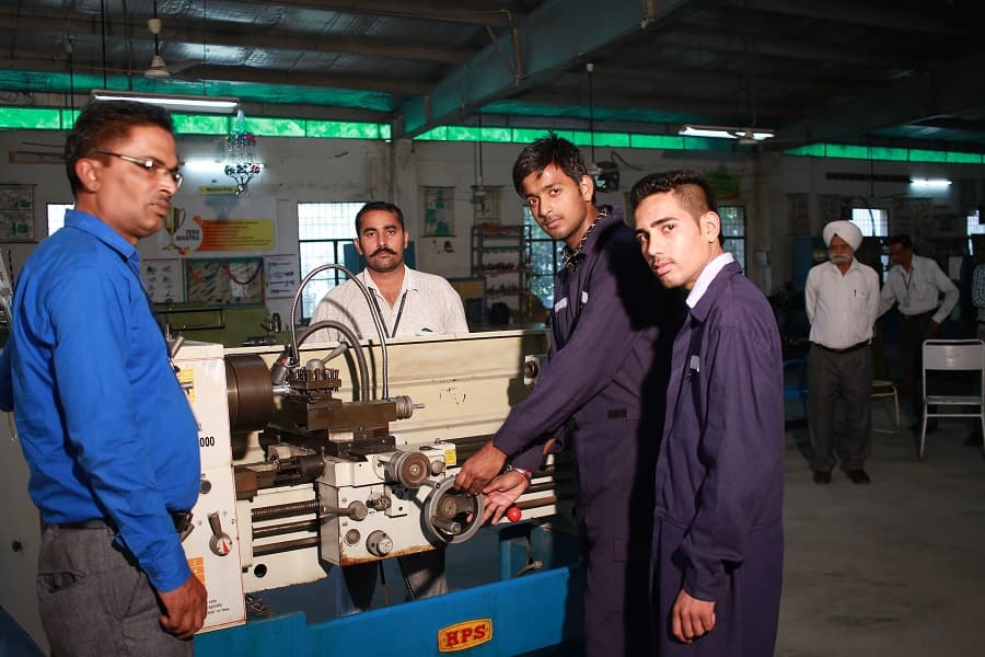 Technology Education and Research Integrated Institute Kurukshetra Laboratory photo 23