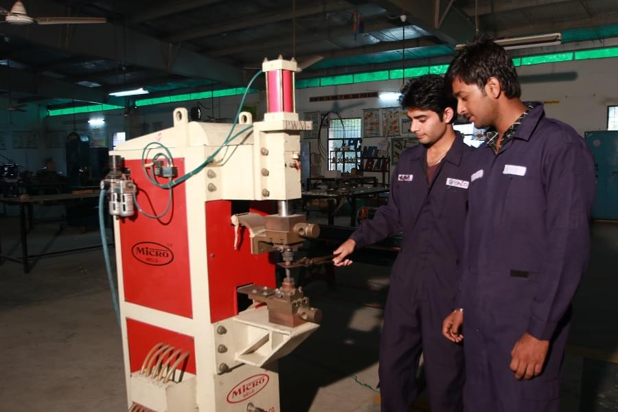 Technology Education and Research Integrated Institute Kurukshetra Laboratory photo 27