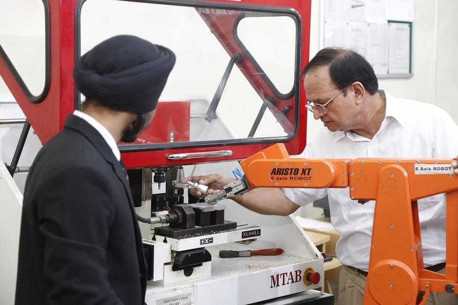 DIT University Dehradun Laboratories photo 15