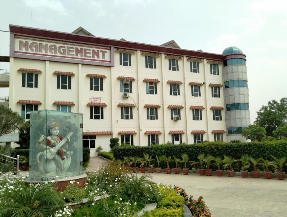 Om Sterling Global University Hisar Academic Building photo 5
