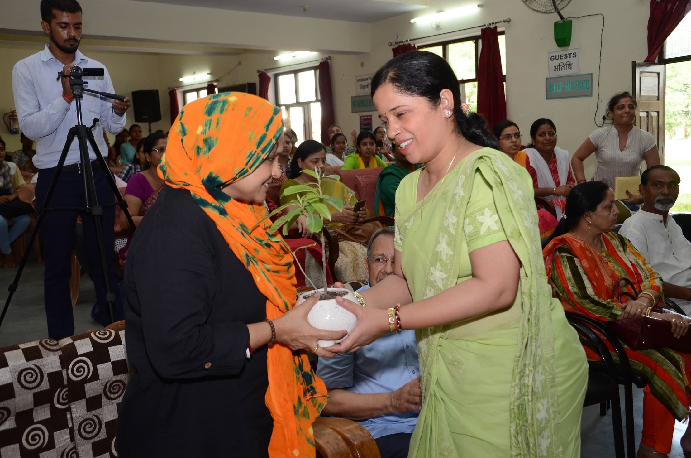 Vasanta College For Women Varanasi Extra Curriculars photo 9
