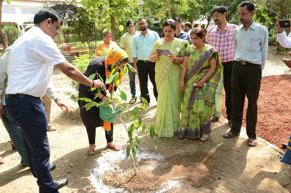 Vasanta College For Women Varanasi Extra Curriculars photo 10
