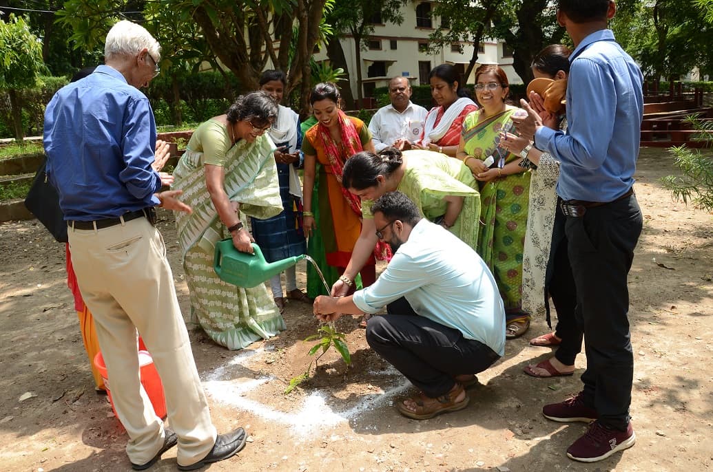 Vasanta College For Women Varanasi Extra Curriculars photo 12