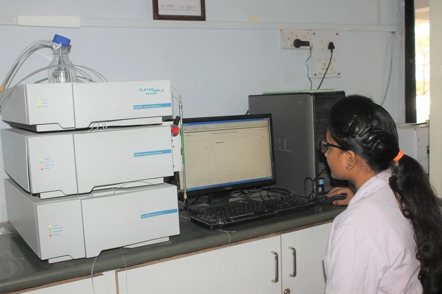 Acropolis Institute of Pharmaceutical Education and Research Indore Lab photo 4