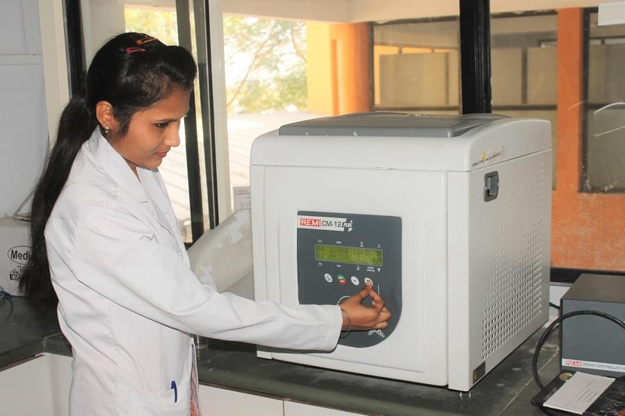 Acropolis Institute of Pharmaceutical Education and Research Indore Lab photo 5