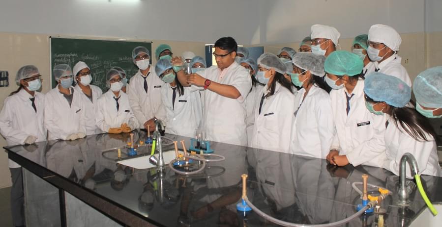 Acropolis Institute of Pharmaceutical Education and Research Indore Lab photo 6