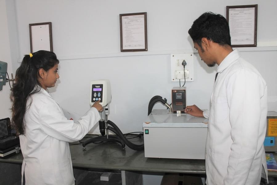 Acropolis Institute of Pharmaceutical Education and Research Indore Lab photo 7