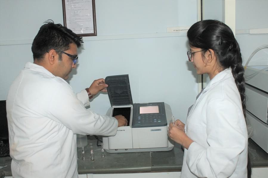 Acropolis Institute of Pharmaceutical Education and Research Indore Lab photo 8