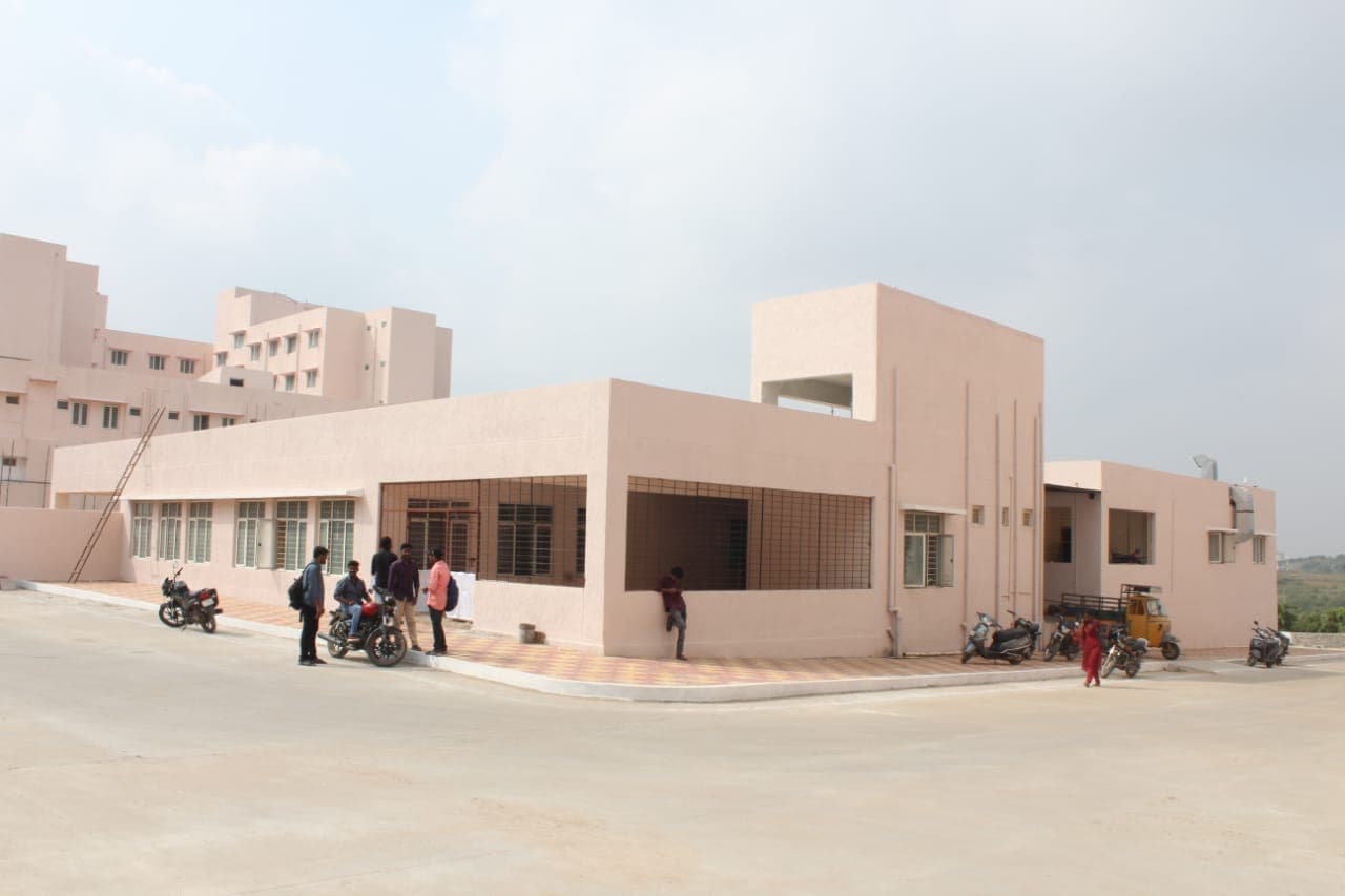 Government Medical College Mahabubnagar Academic Building photo 3