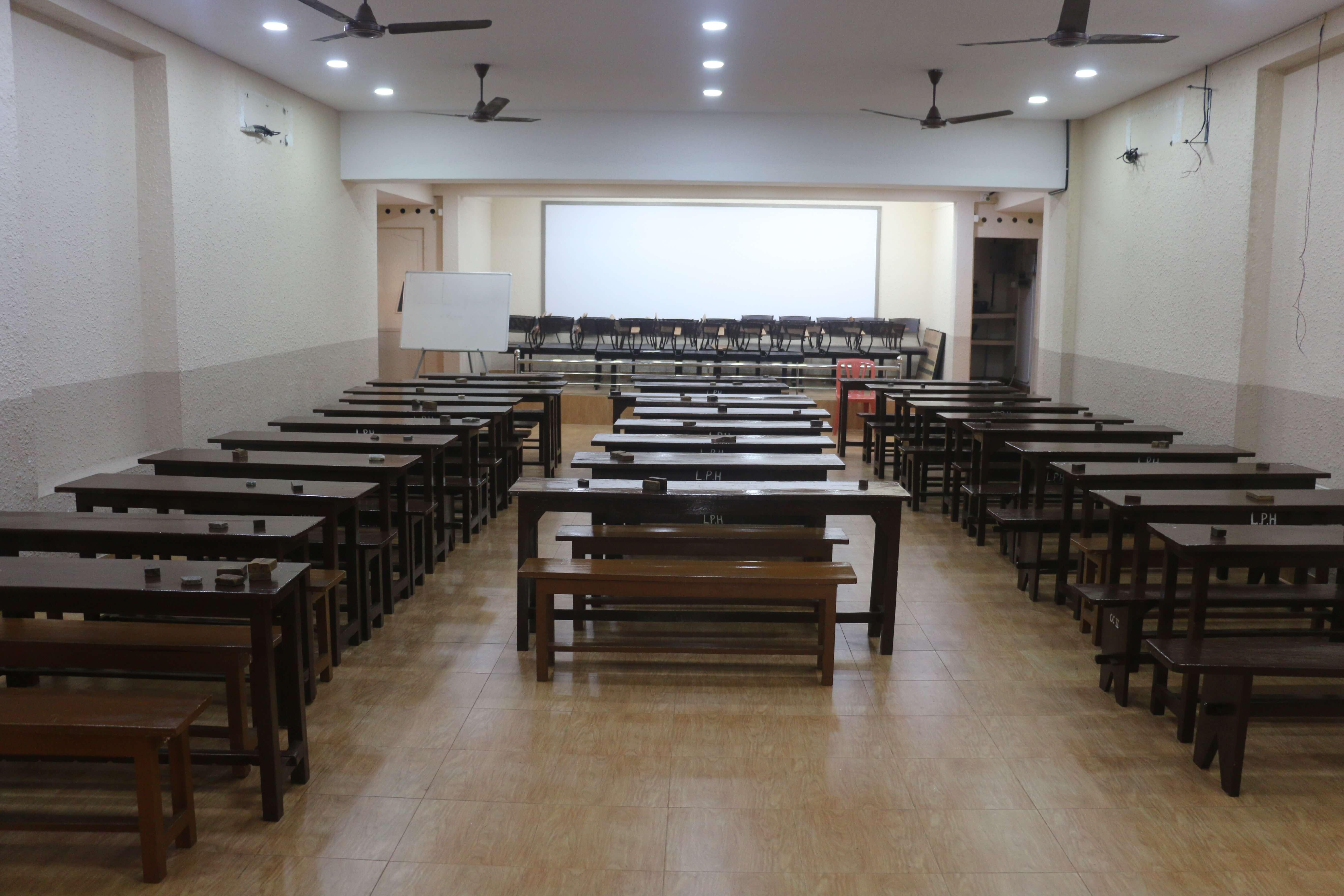 St Mary's College Thrissur Campus Building photo 11