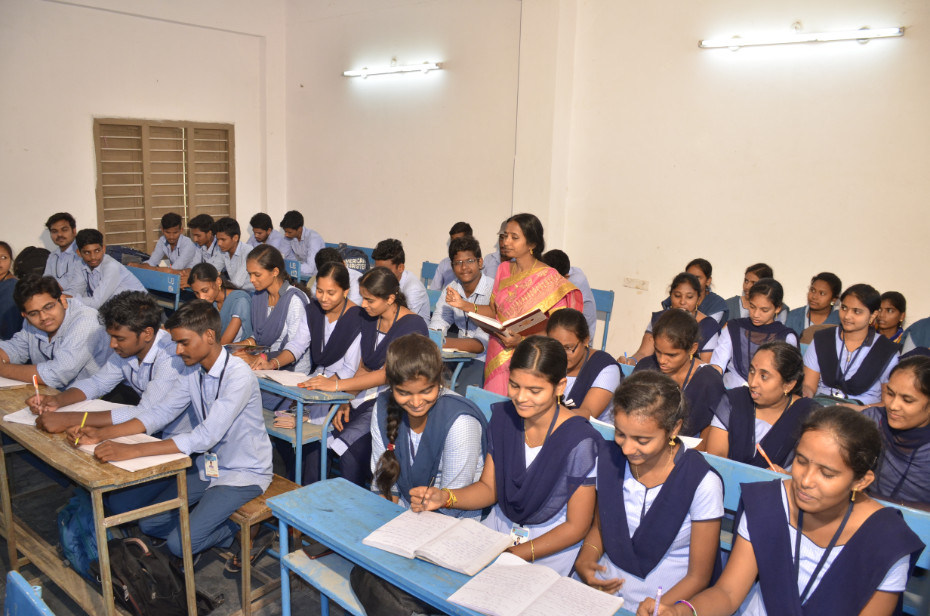 Government College (Autonomous) Rajahmundhry Classrooms photo 9