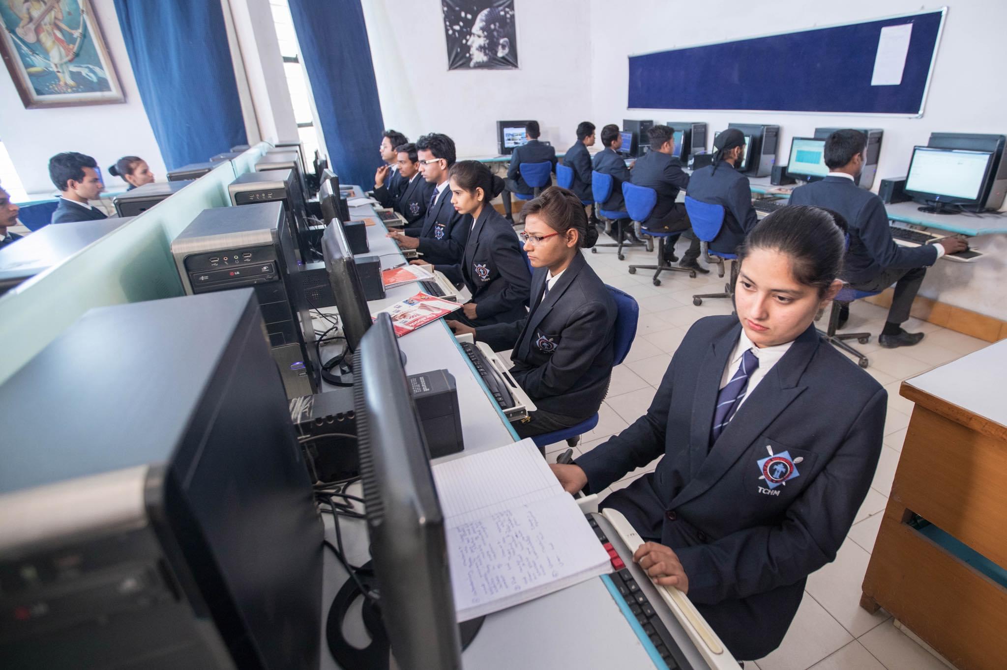 Tuli College of Hotel Management Nagpur Academic Building photo 8