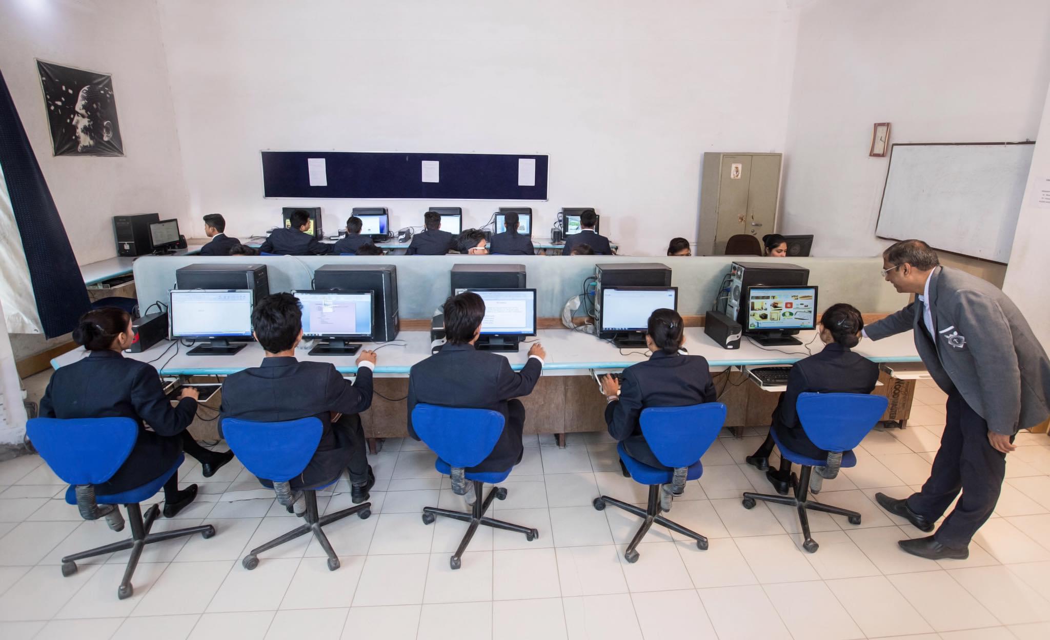 Tuli College of Hotel Management Nagpur Academic Building photo 9