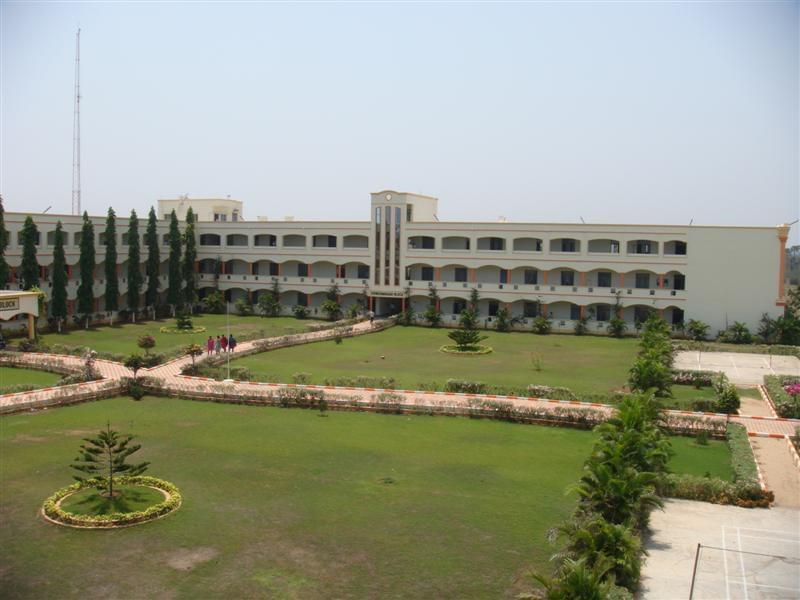 Chirala Engineering College Campus photo 1
