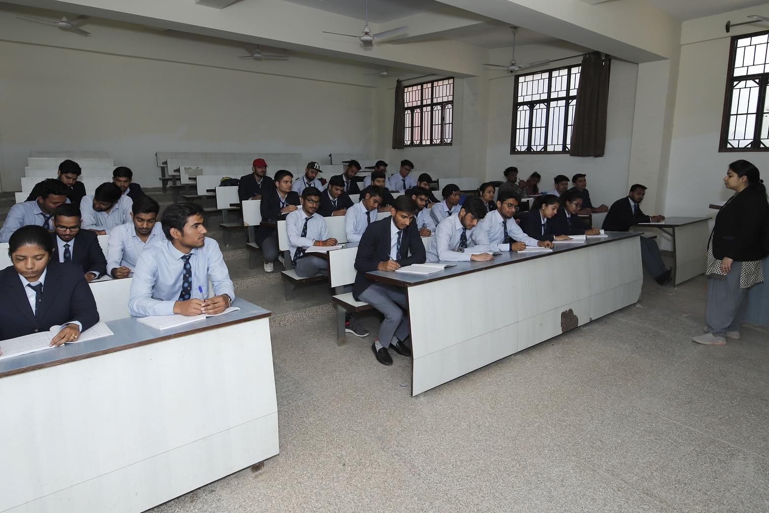 Poornima University Jaipur Classroom photo 3