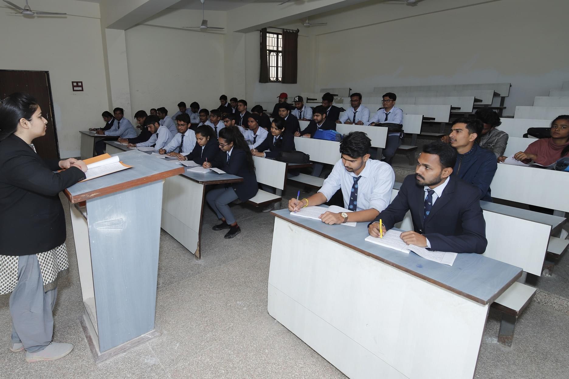 Poornima University Jaipur Classroom photo 4