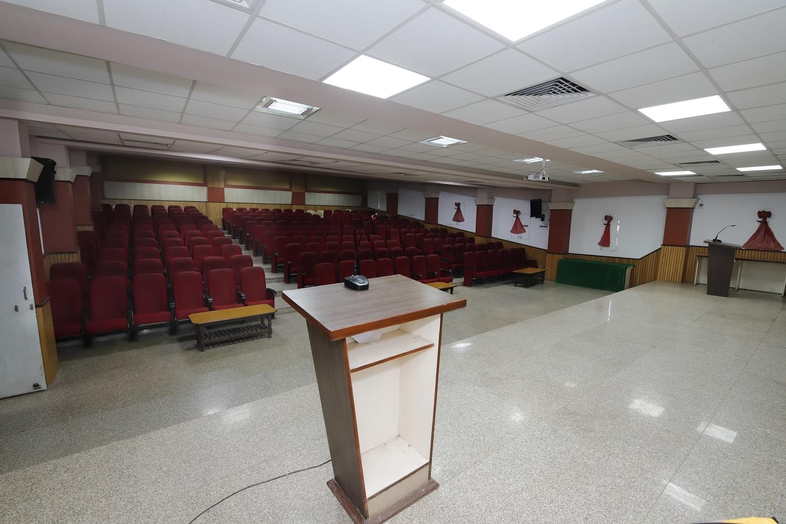 Poornima University Jaipur Seminar Hall photo 1