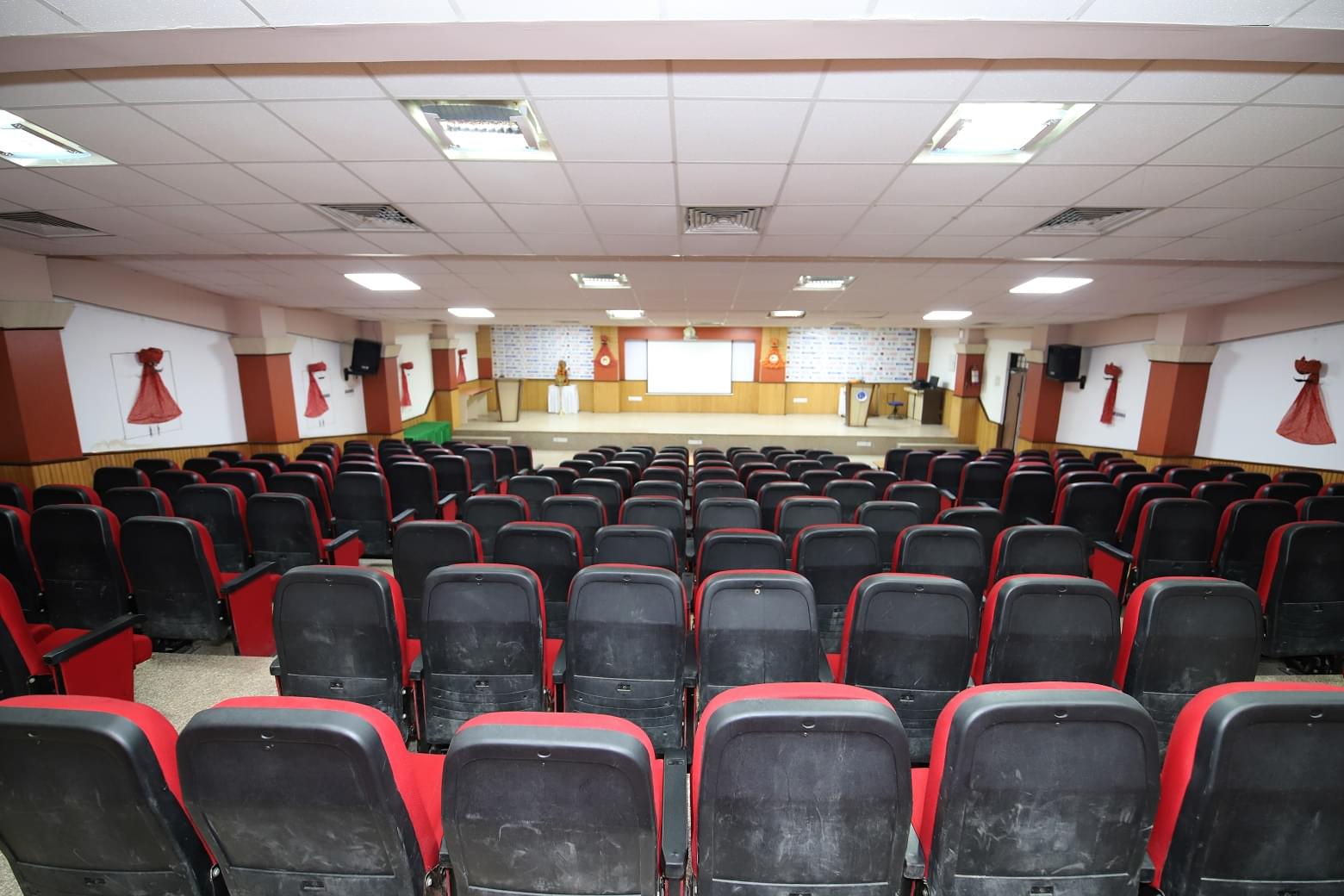 Poornima University Jaipur Seminar Hall photo 7