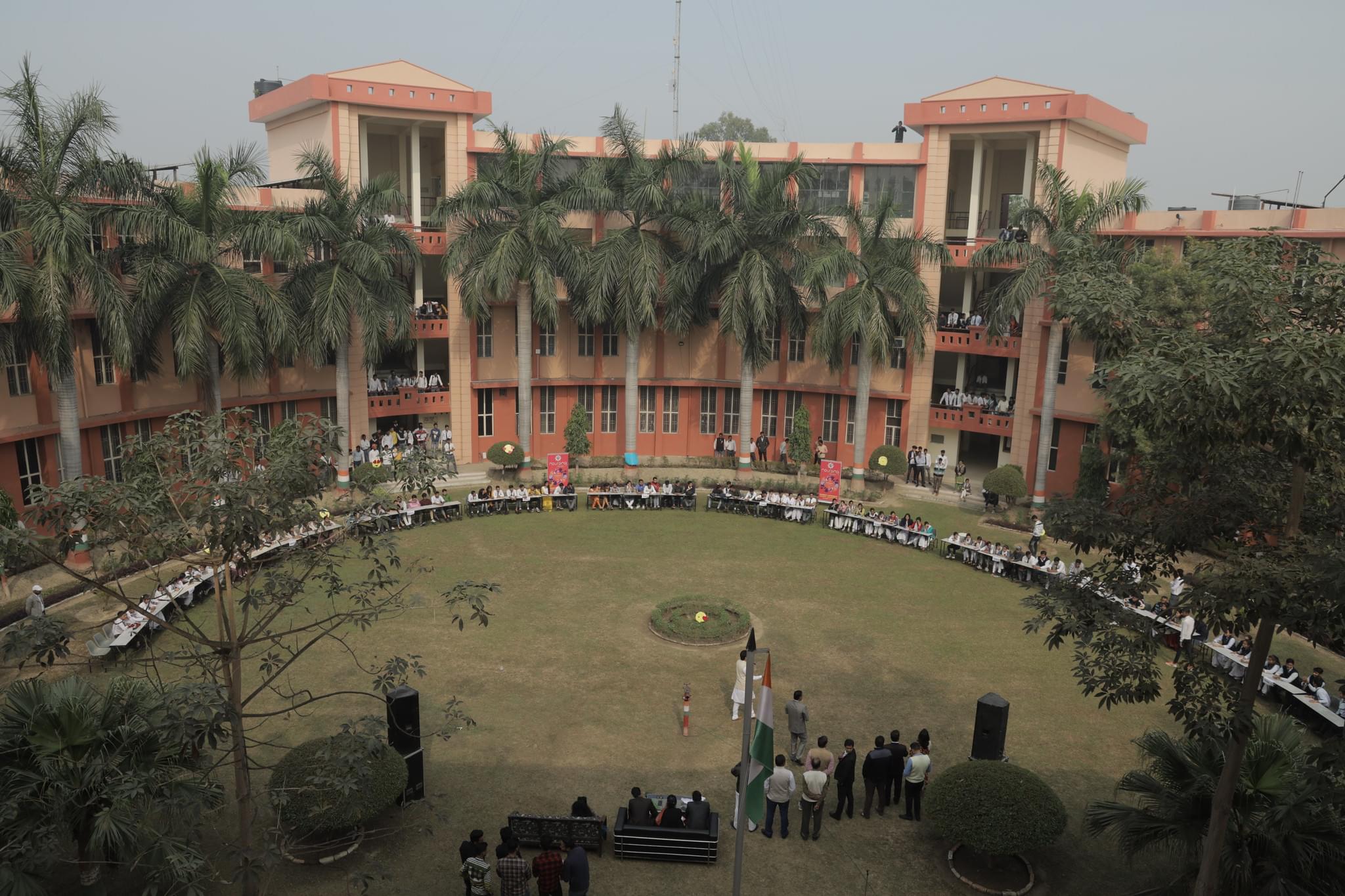 Shobhit University Gangoh Academic Building photo 1