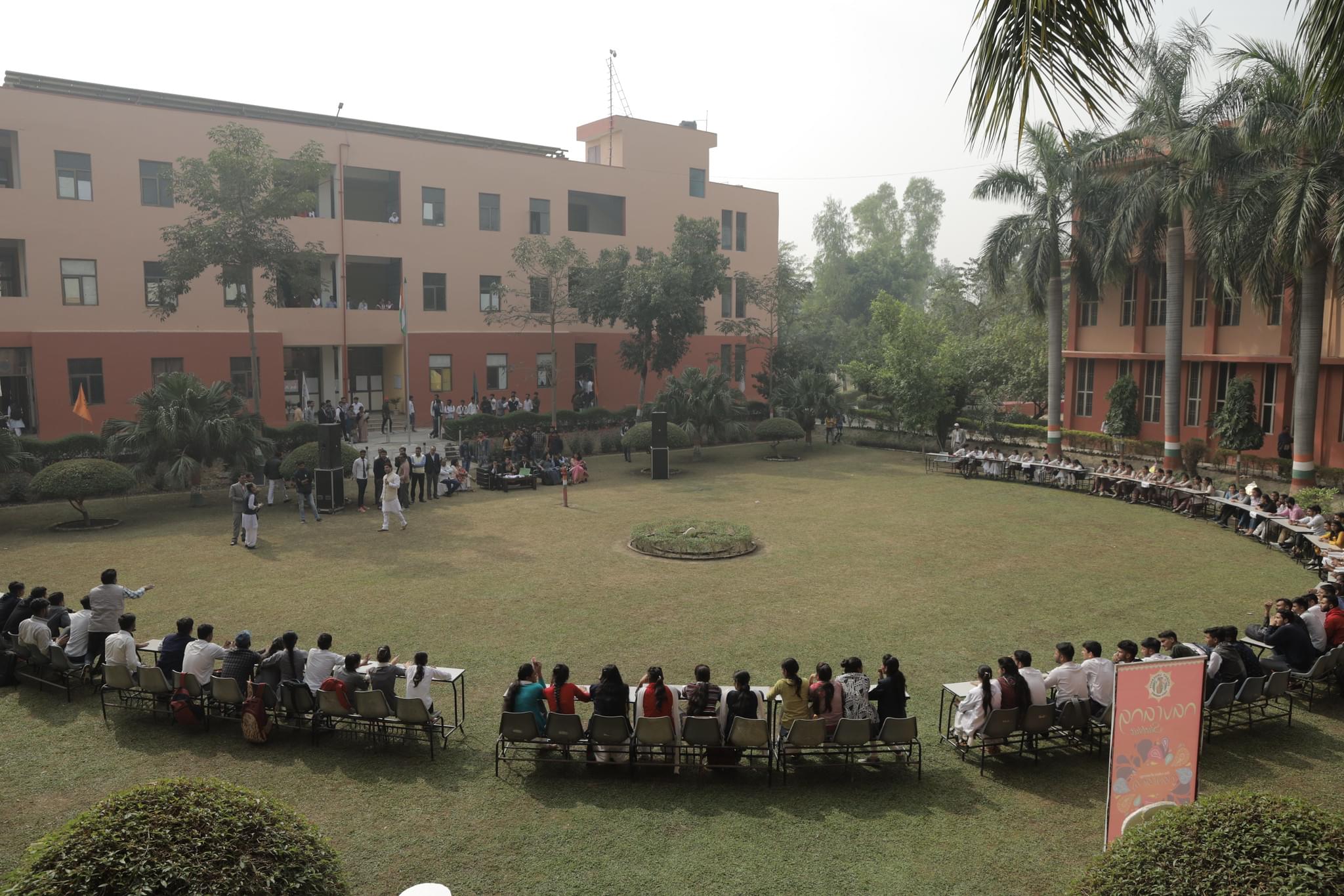 Shobhit University Gangoh Academic Building photo 2