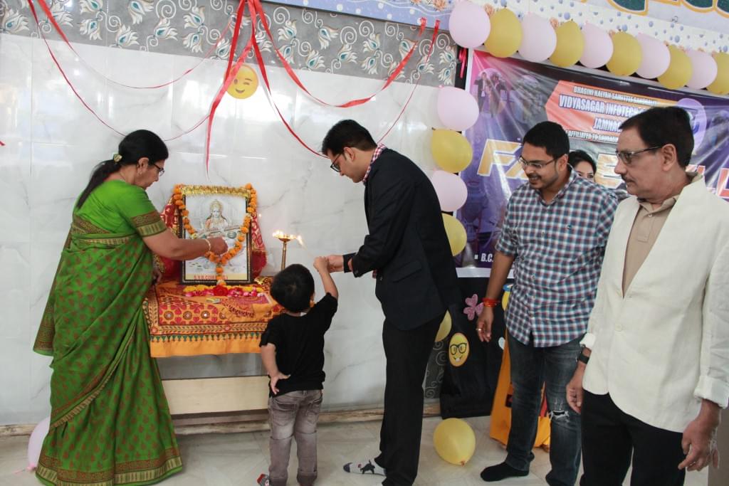 Vidyasagar Infotech College Jamnagar Farewell photo 6