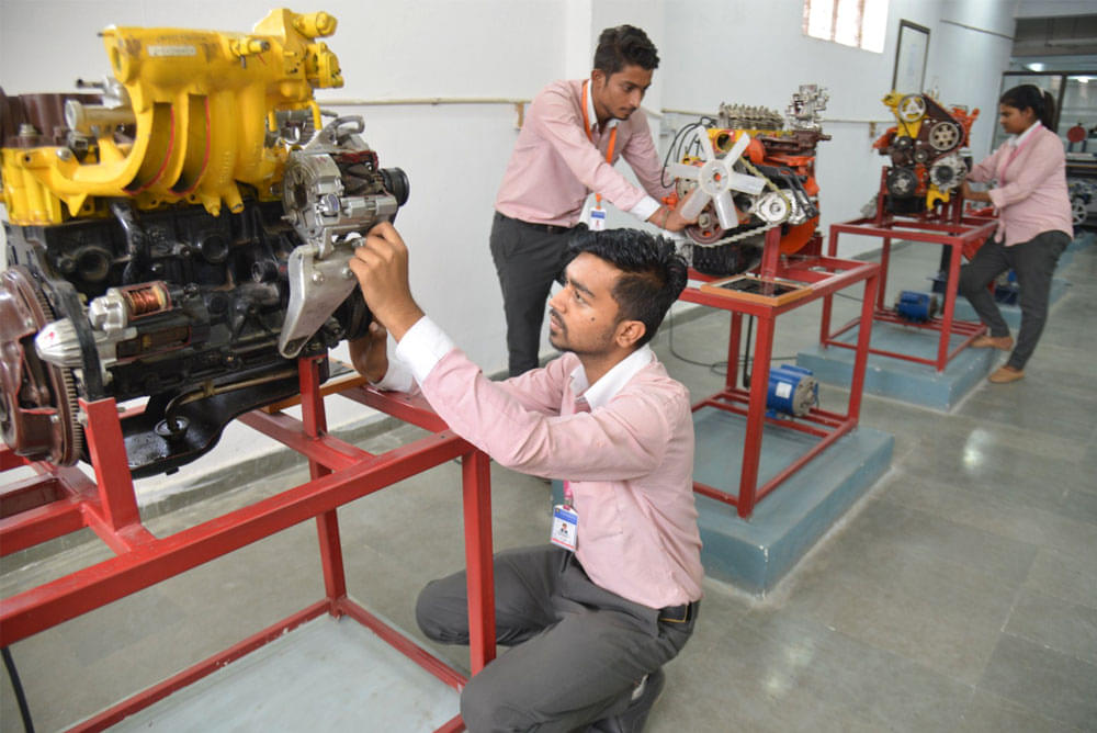 Jaipur National University  Computer Library photo 6