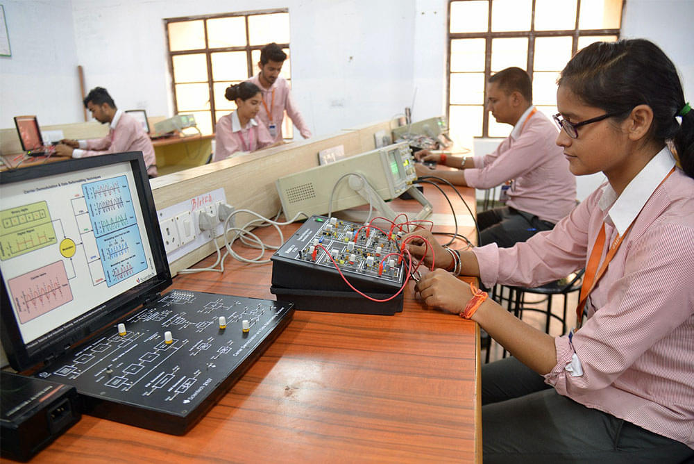 Jaipur National University  Computer Library photo 7