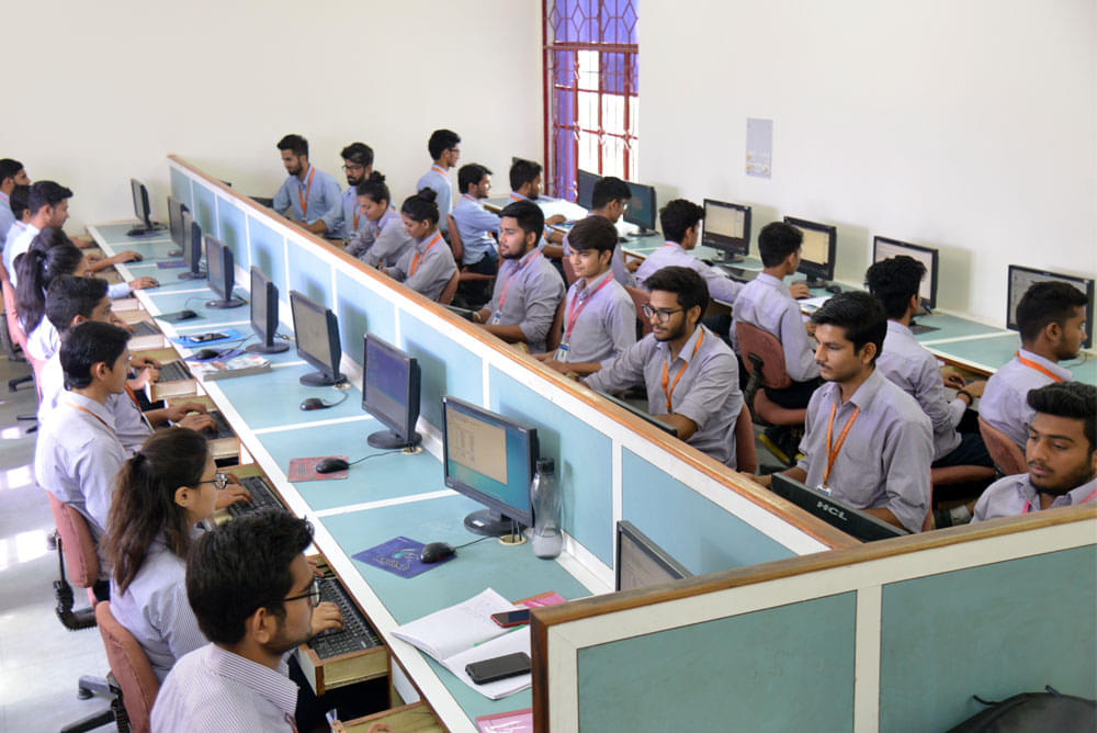 Jaipur National University  Labs photo 9