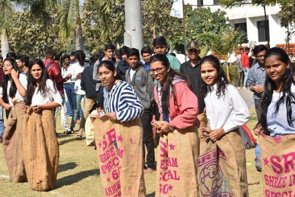 LJ University Sports photo 9