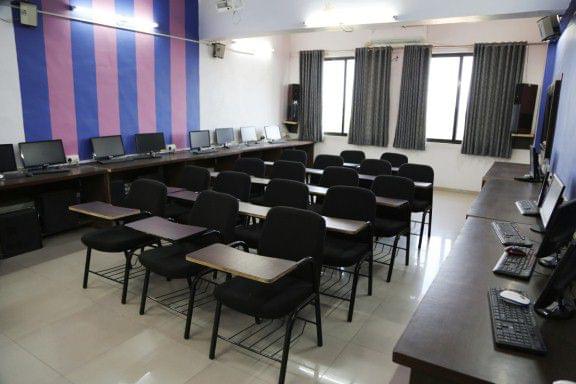 LJ University Infrastructure photo 12