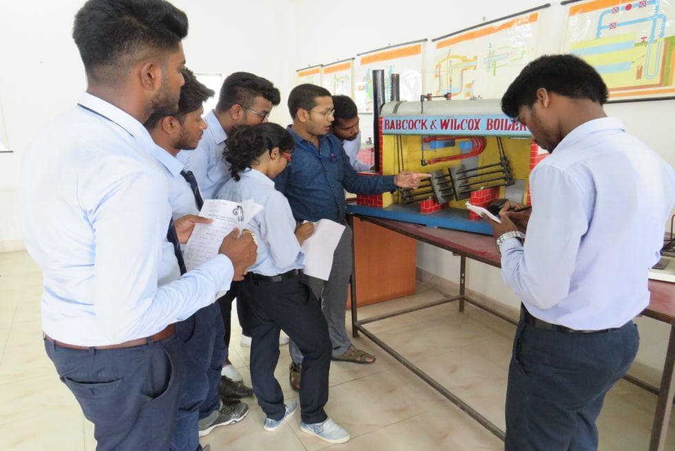 JIS School of Polytechnic Kolkata Labs photo 34