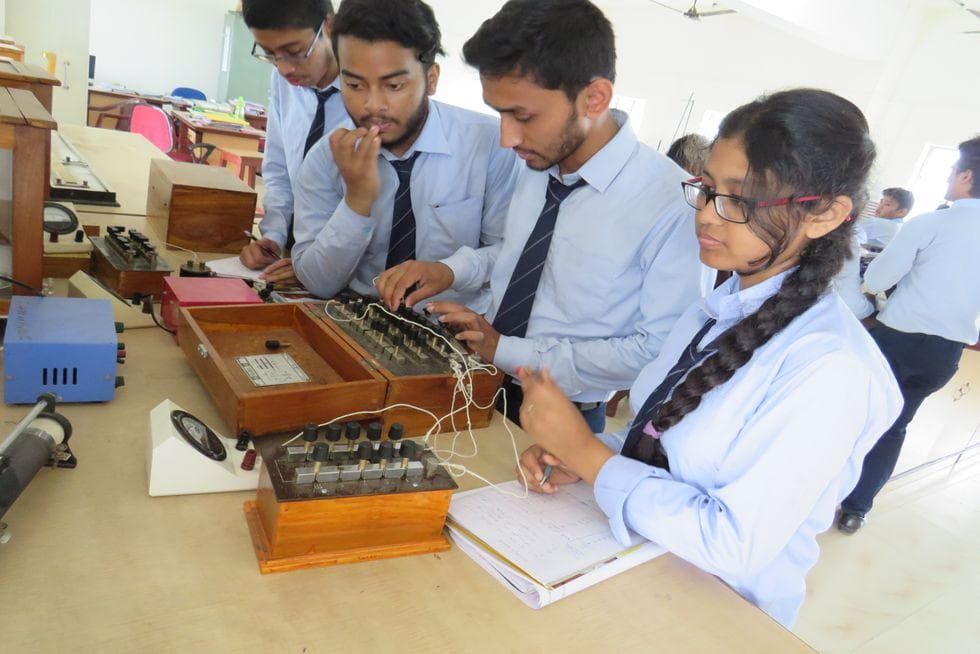 JIS School of Polytechnic Kolkata Labs photo 36